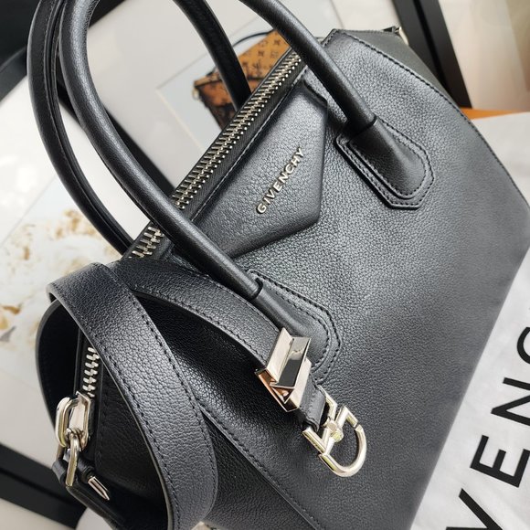 Antigona medium - Picture 9 of 16